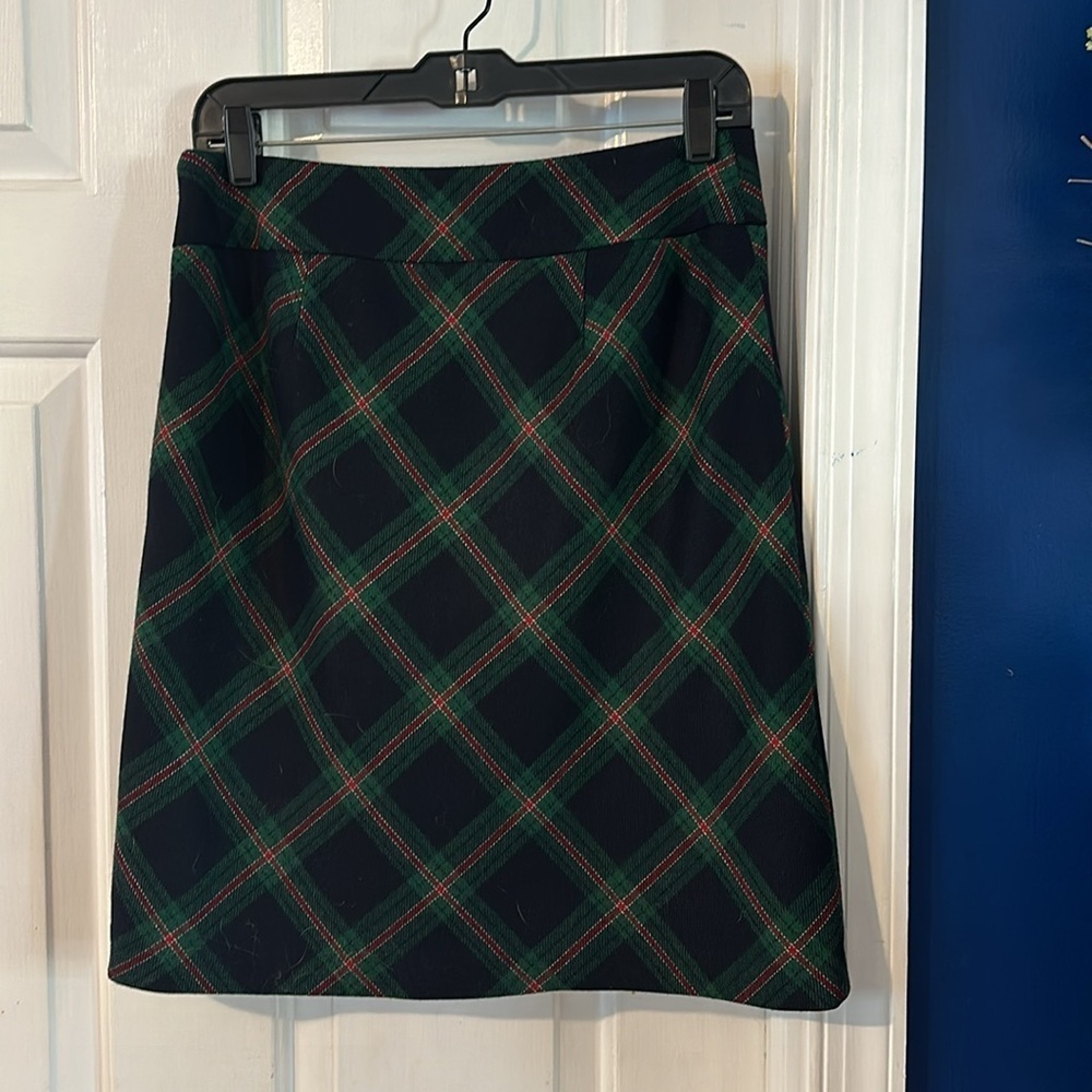 Women’s Talbots Vintage Black Dark Green Red Plaid Tartan Wool Blend Skirt Sz 4 - Picture 2 of 8
